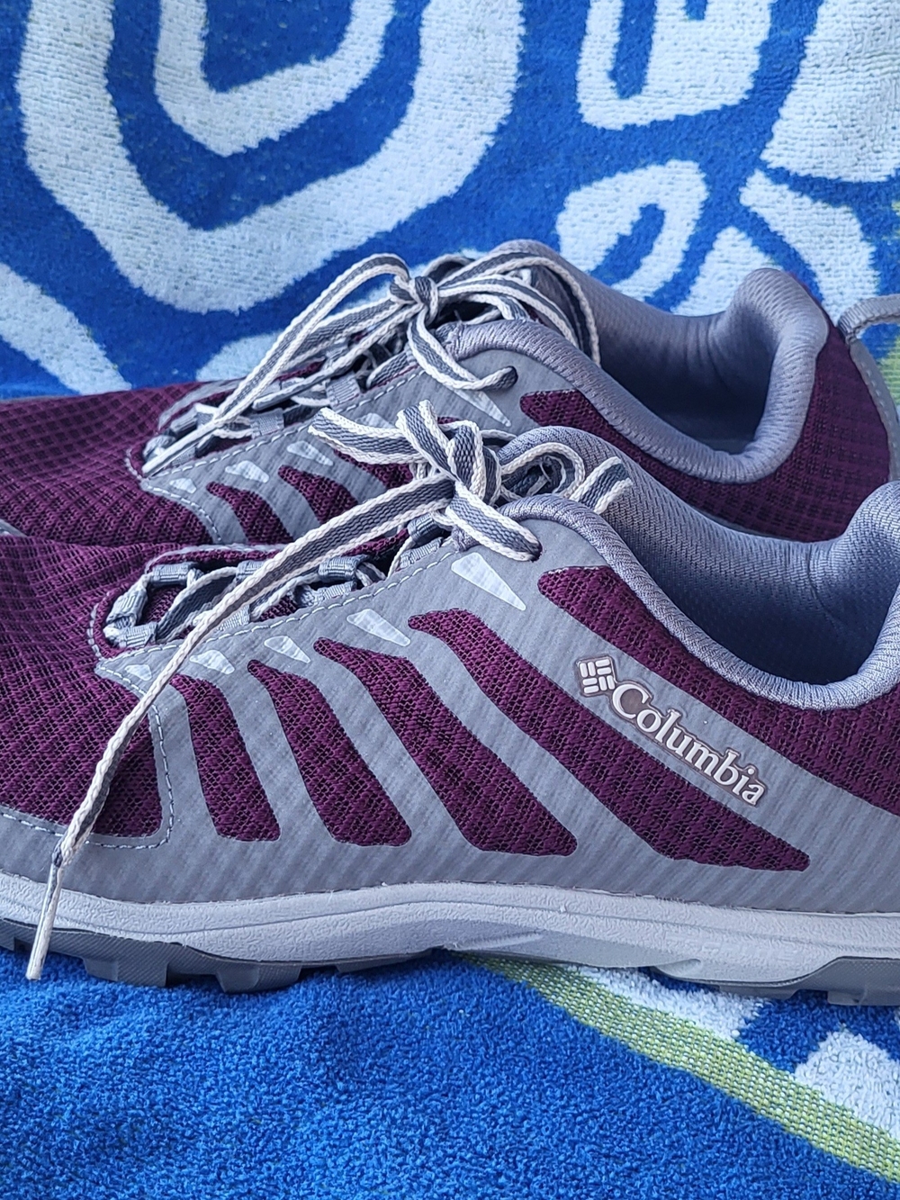 Columbia Women’s Lightweight Purple Trail Sneakers - Picture 5 of 7